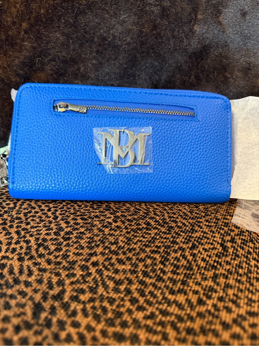 NWT Electric Blue Badgley Mischka Wallet w/dark charcoal gunmetal grey hardware.